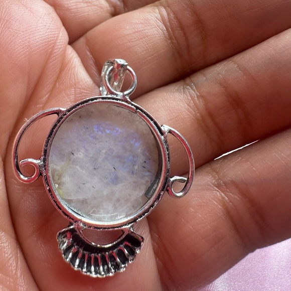 Moonstone Crystal Silver Pendant - Picture 2 of 3